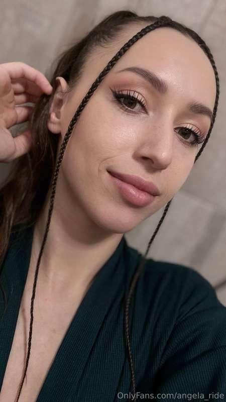 Just selfies today🥰