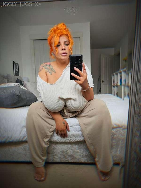 jiggly_jugs_xx image #0