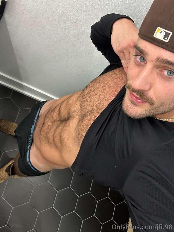 BRAND NEW 5 MIN POCKET PUSSY VIDEO GOING OUT IN 1 HOURonly c..