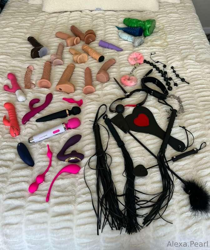 I love all my naughty toys 😍 
Who loves my collection?! 

If..