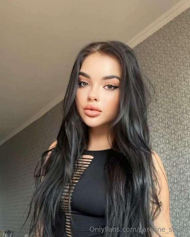 Stunning babe Stunning babe @frombellawithlove  wants to sho..