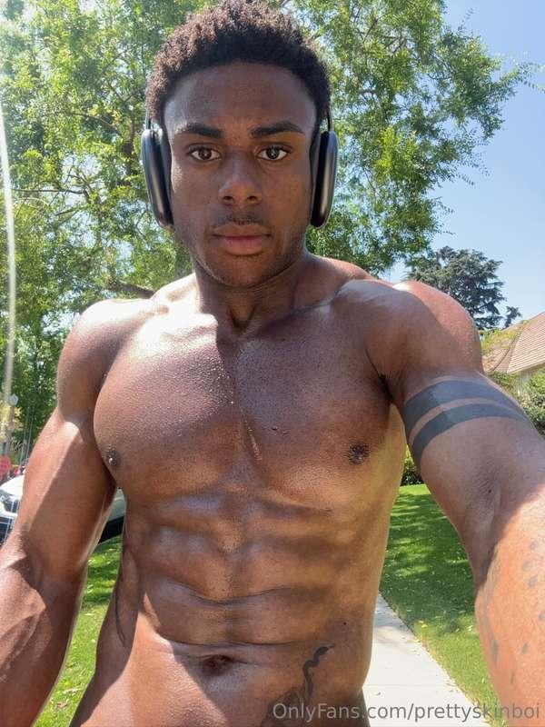 prettyskinboi main image