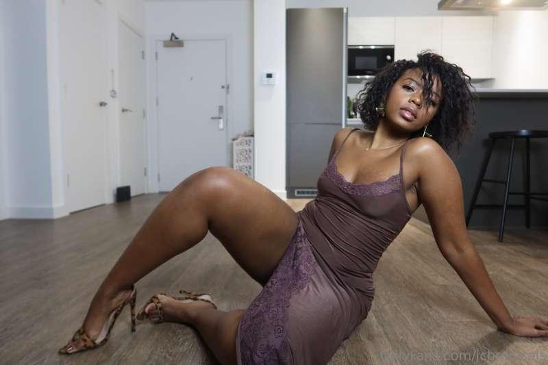 😘