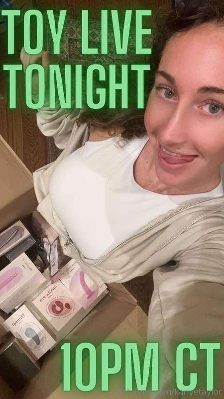 Don't forget 😏 I'm going live tonight!!!I better see you the..