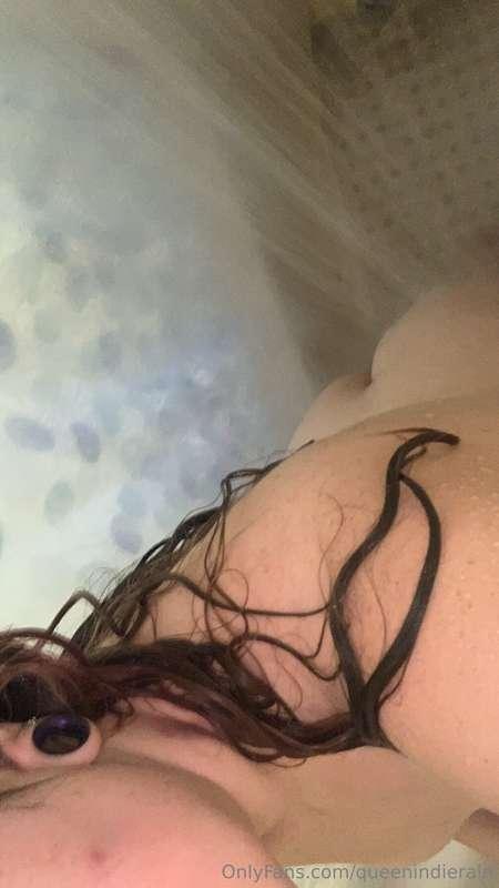 queenindierain image #1