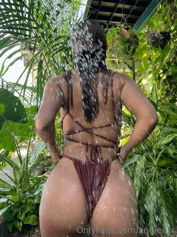 🍑💦