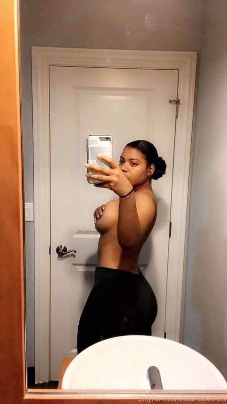 i know my followers love a juicy ass and some hot girl on gi..