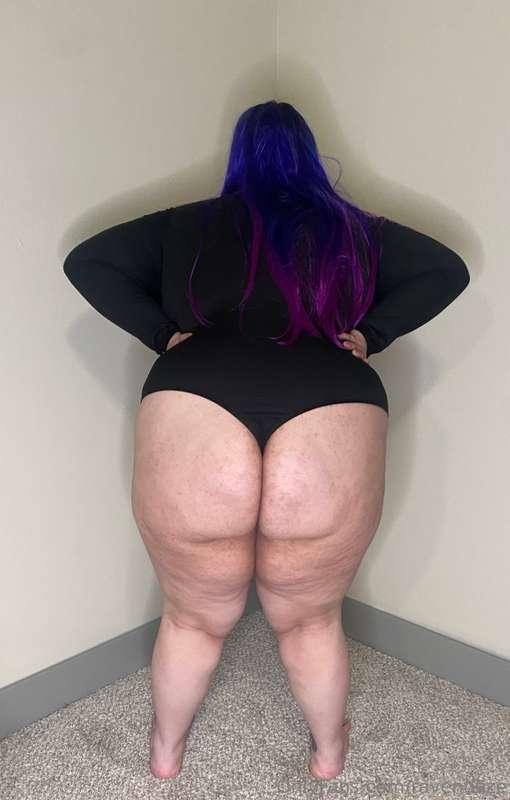 💜🖤🍑🖤💜