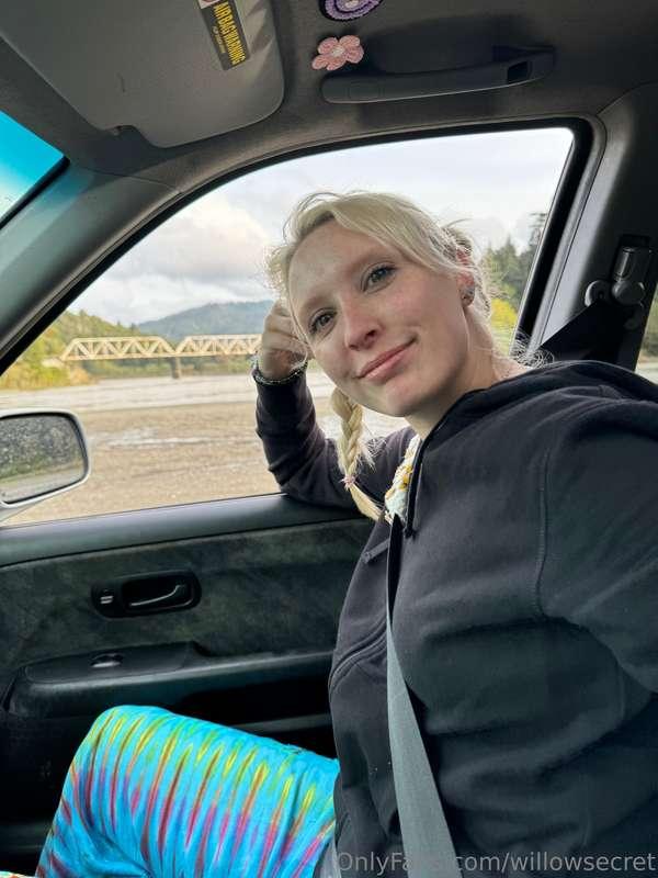 Roadtripping! Have you been on a roadtrip and where? Let me ..