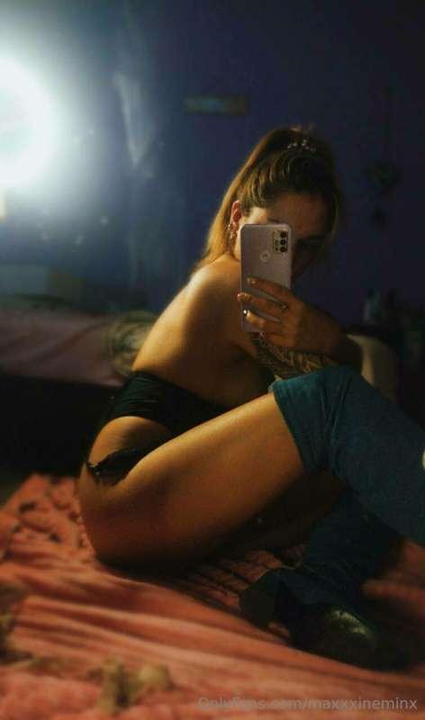 😈👅Perverted, always horny and I love to make your cock throb..