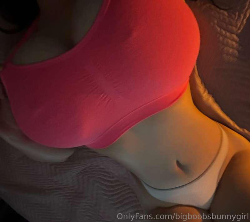 Very hard nipples for one very hard….😋