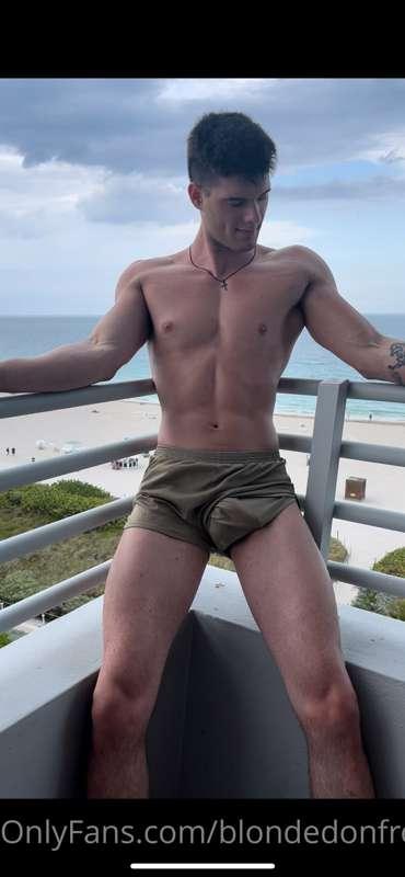 closerlookmen image #2