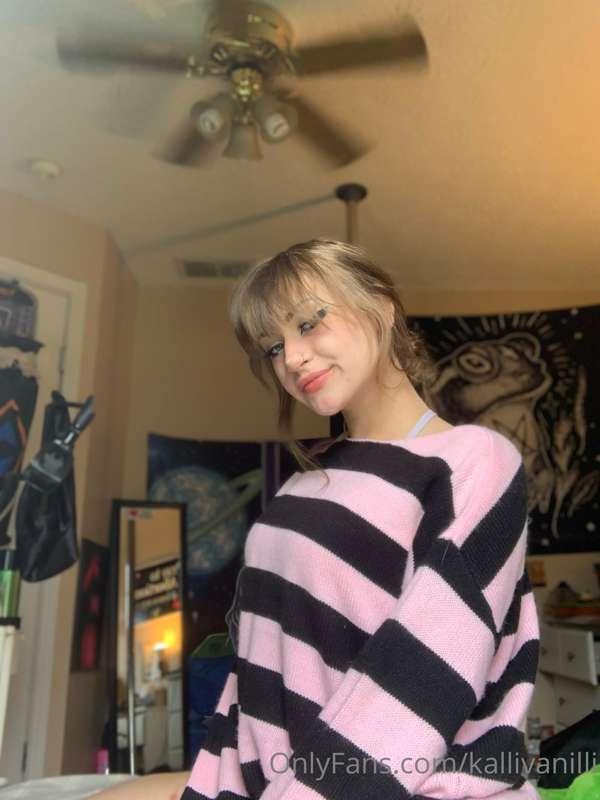 reminder to follow my free f@n$ly account! thank you guys fo..