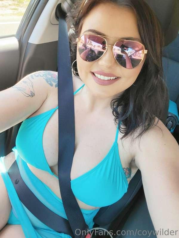 Would you take me to a Topless beach?
2 Topless titty pics I..
