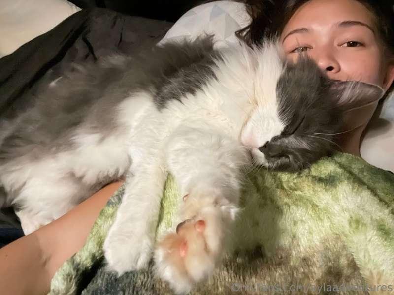 Somebody is happy that I’m back home. 🥰 The cuteness and cud..