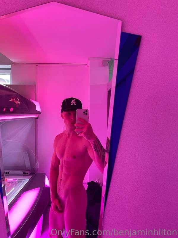 Anothere naughty one from the tanning salon🥵🍒