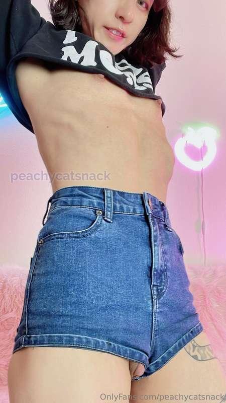 peachycatsnack image #5