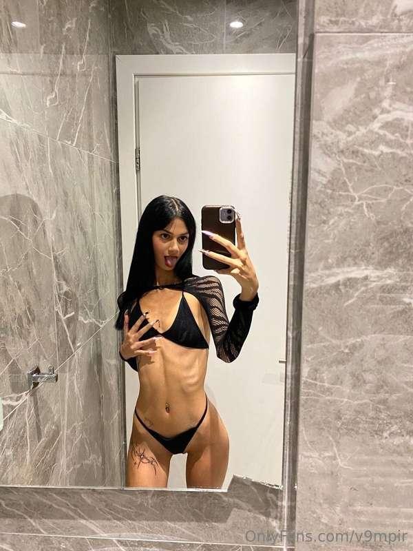 Describe me in 2 words 😙