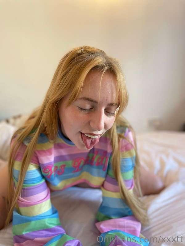 imagine cumming all over my face 🥺