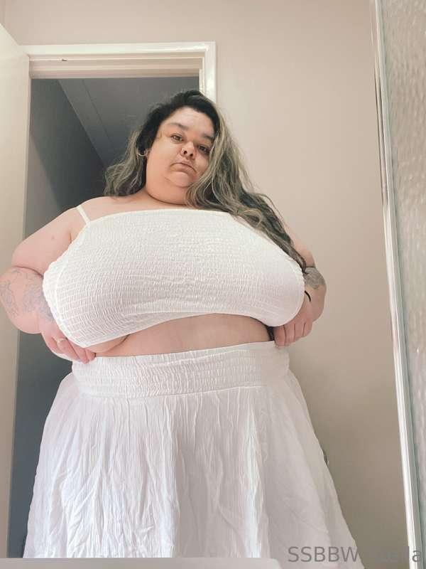 Okay this outfit is fucking cute right? 😍