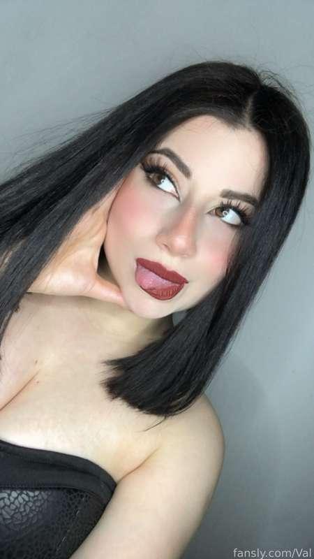 yourgirlfriendval image #1