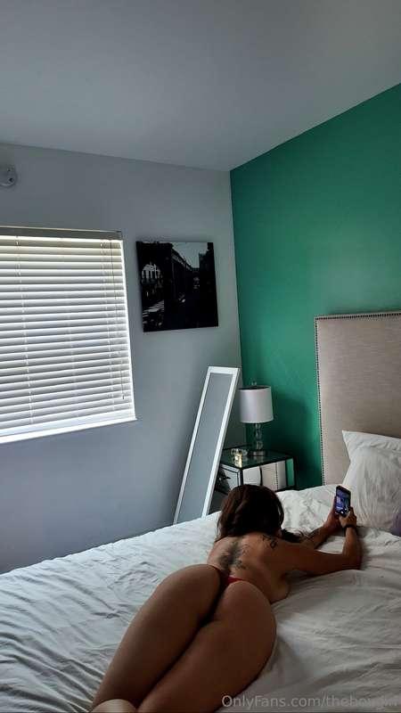 Destroy me in this bed, daddy 😈