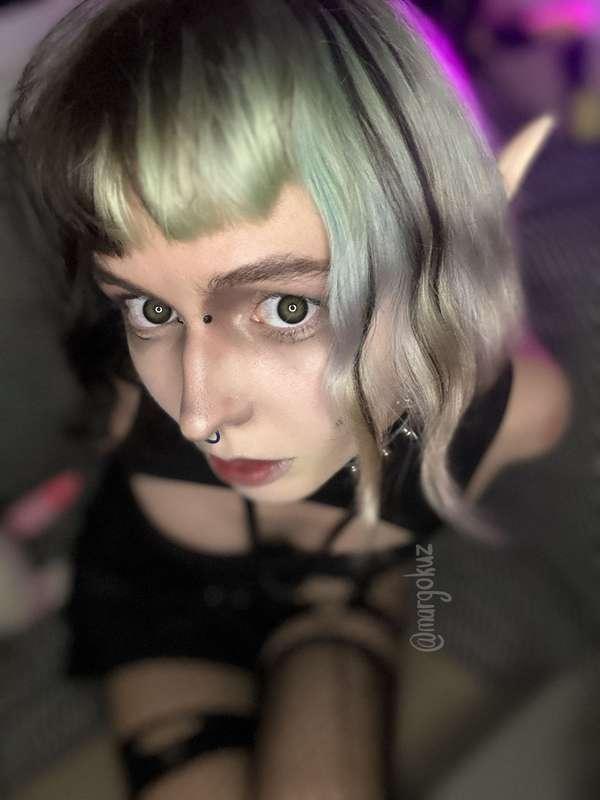 today I had my first online session with a therapist (psychologist). it was helpful, he asked the right questions that made me understand my problems and myself better. I need to keep a diary about my issue, and we scheduled the next session for next week. I really hope this will help and my mental health will improve.

and… more photos of me in the contact lenses I took yesterday~

#fyp #goth #grunge #altgirl #alt #alternative #gothgirl #shorthair #fishnets