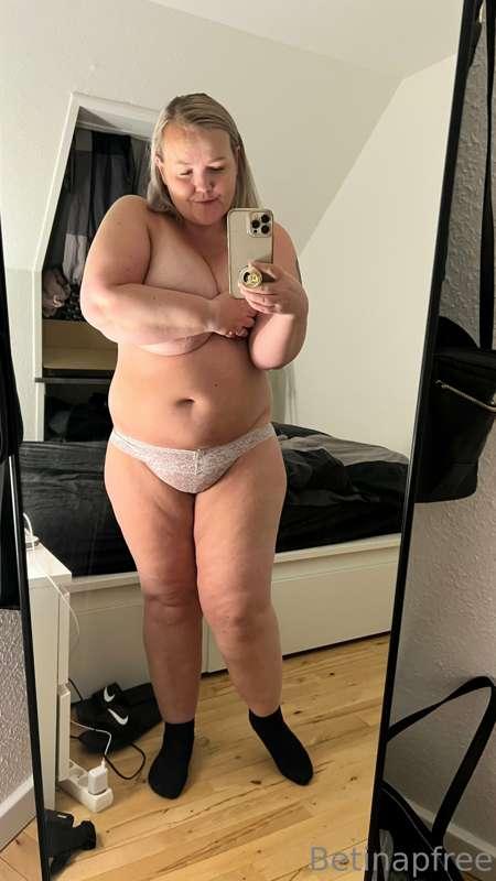 Almost nude and totally nude 😈