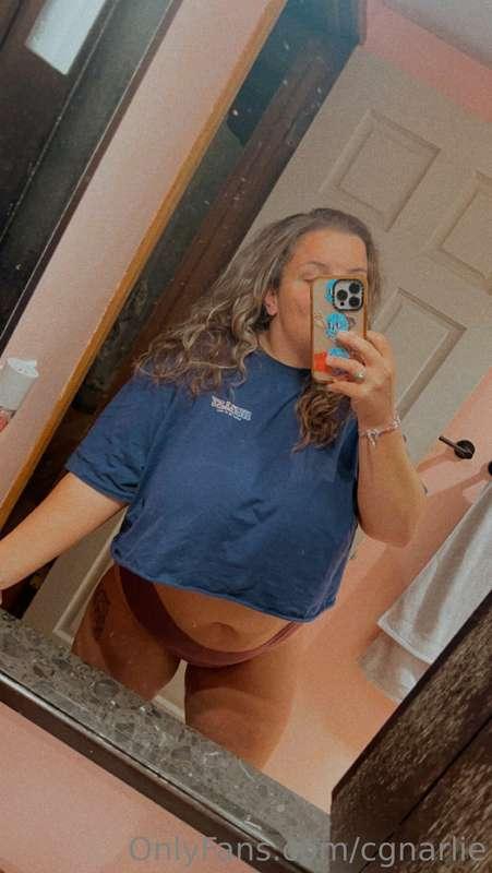 it’s still crop top szn y’all