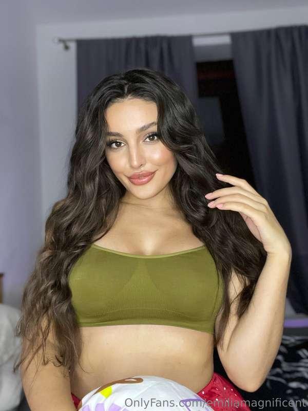 Have you seen such a deep look before?😏