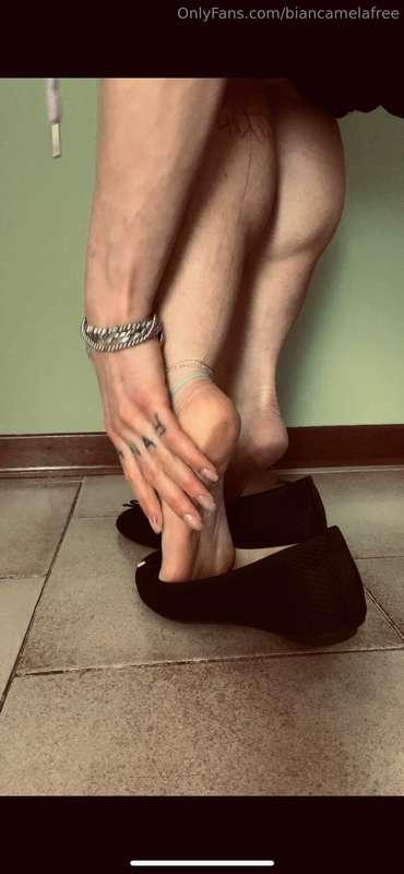 Che dite un bel massaggio oleato lo volete? 🤤👣