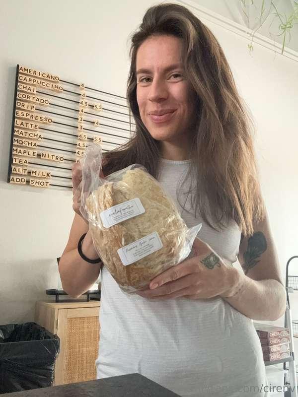 Life’s all about balance. Workout hard, enjoy the carbs. 🥖🥐
