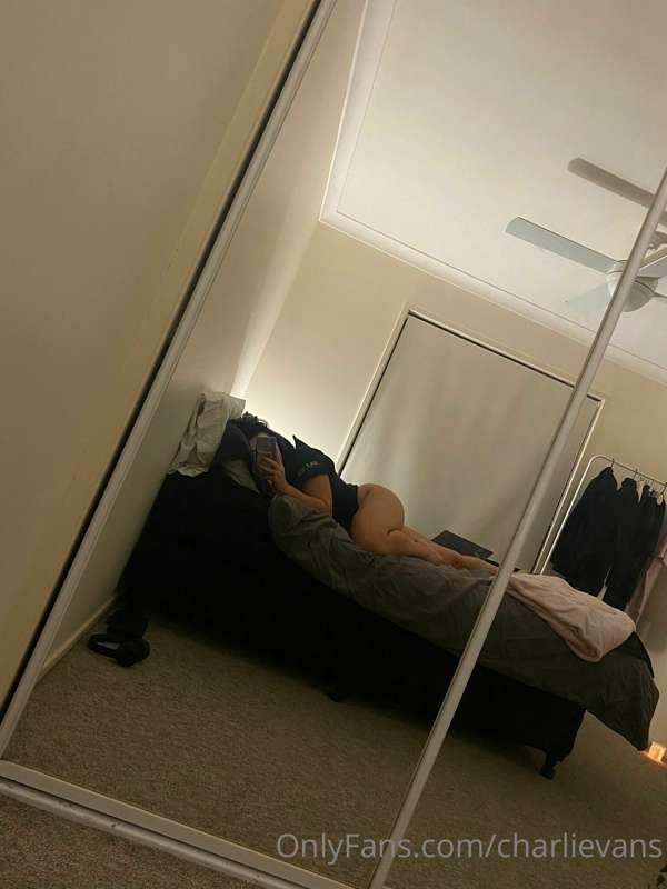 i’m stuck in bed all day, keep my company 🥺