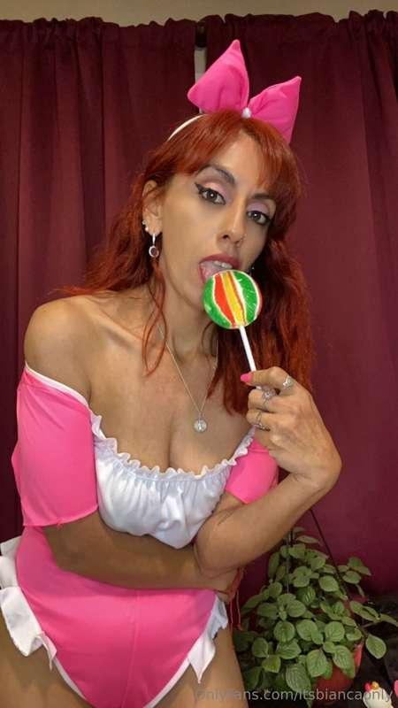 i wish this lollipop was you instead👅🍭