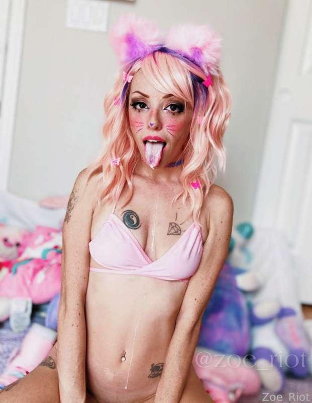 zoe_riot image #26