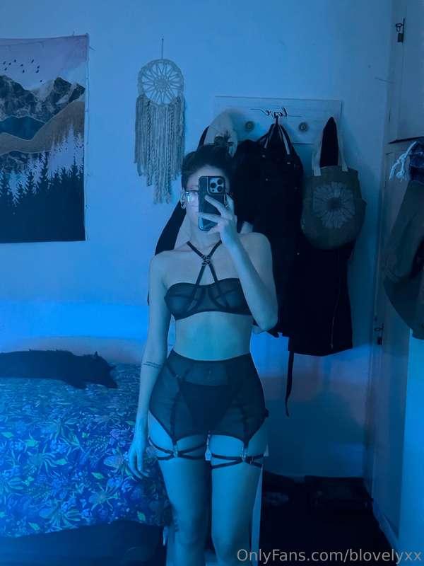Do u like my new outfit? 🌝