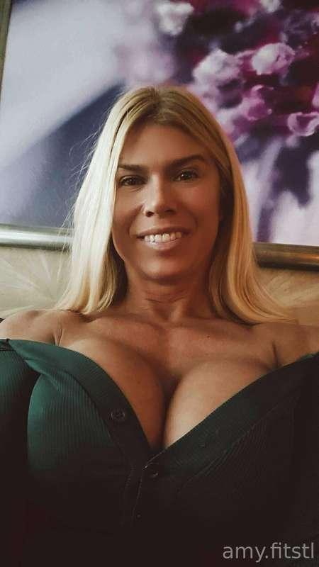 Make sure to message me for customs... willing to do it all ..