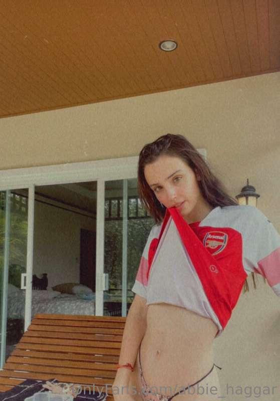 Arsenal maybe at the top of the league but don’t you wish I ..
