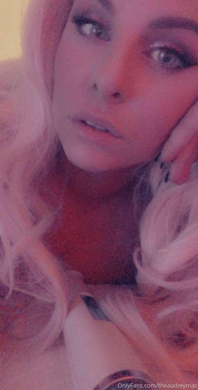 Morning teases are the best :) 

-literally the best toy eve..