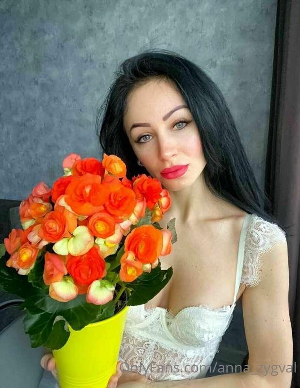 Tomorrow is March 8, World Women's Day 💐💐
The day when all m..
