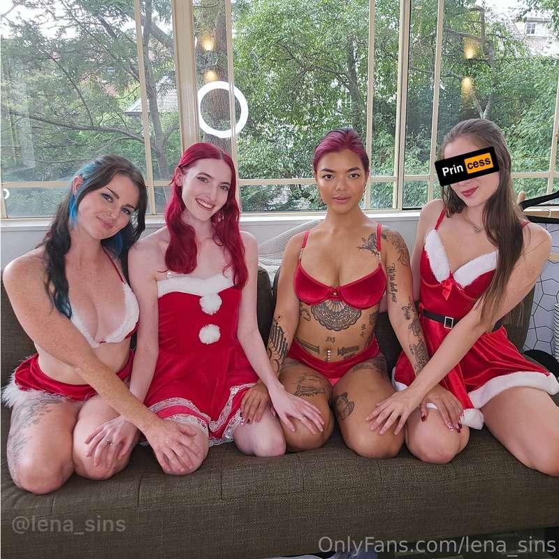 Are you ready for all four of us festive girlies? 🎄🎁Coming o..