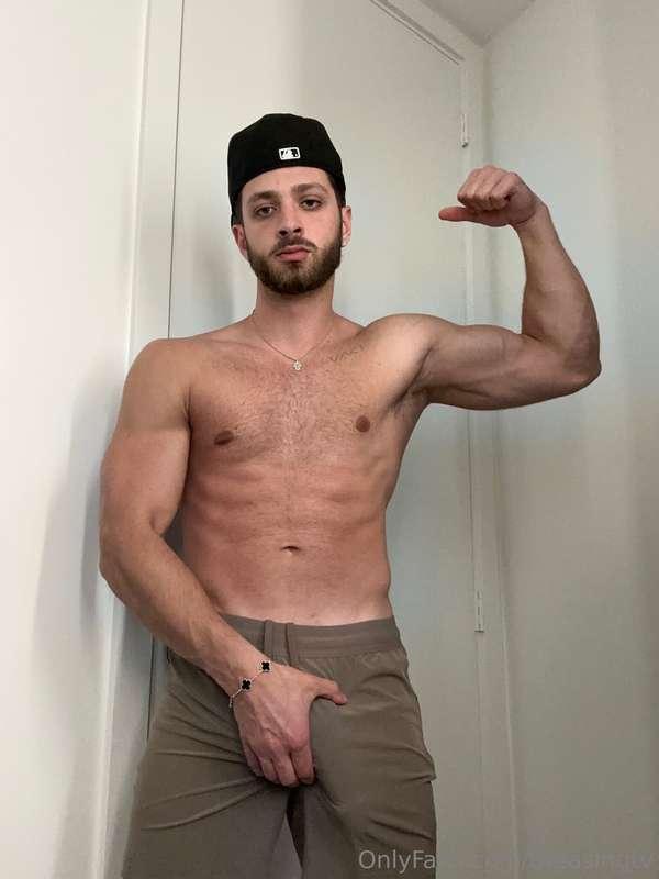 On ur knees boy!😈