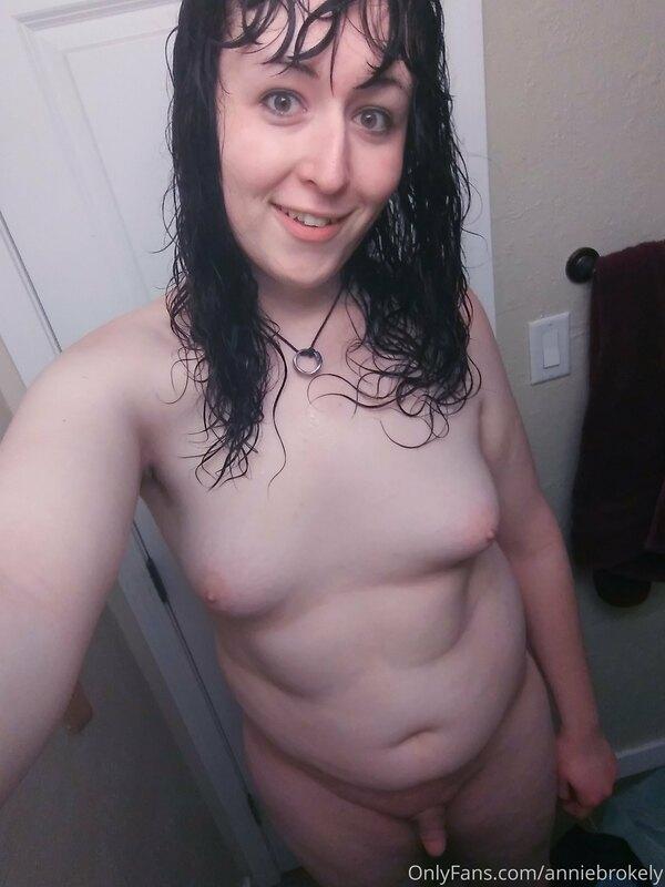 I felt bad for not just sending those pics now since I menti..