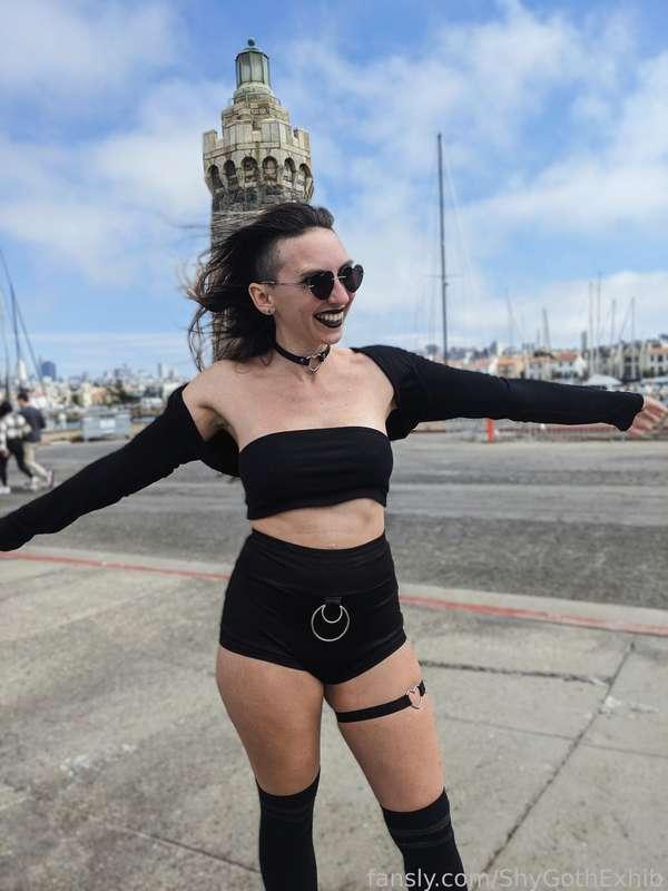 shygothexhib image #1