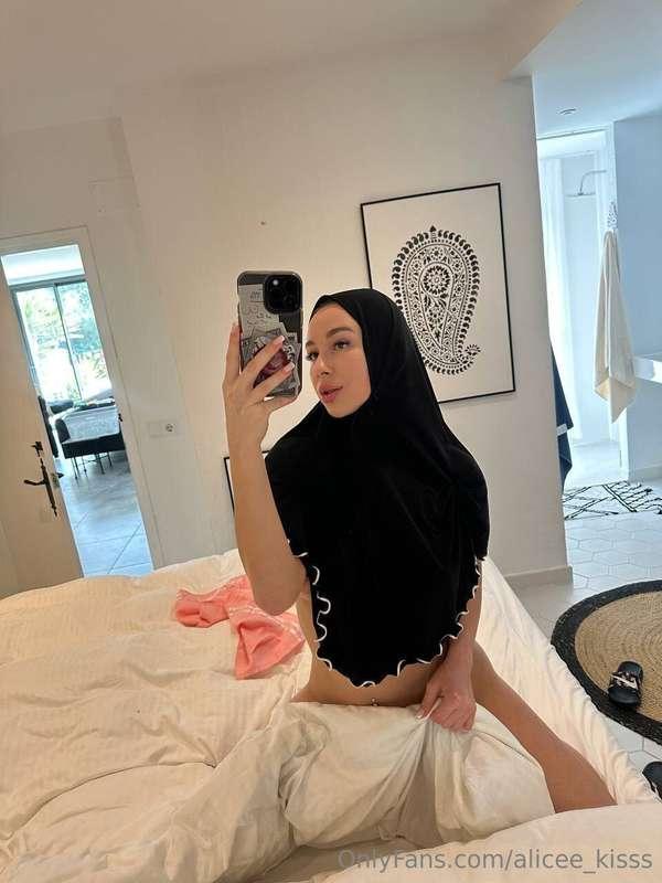 Good Morning 🥰🥰 do you have morning wood for me ? 