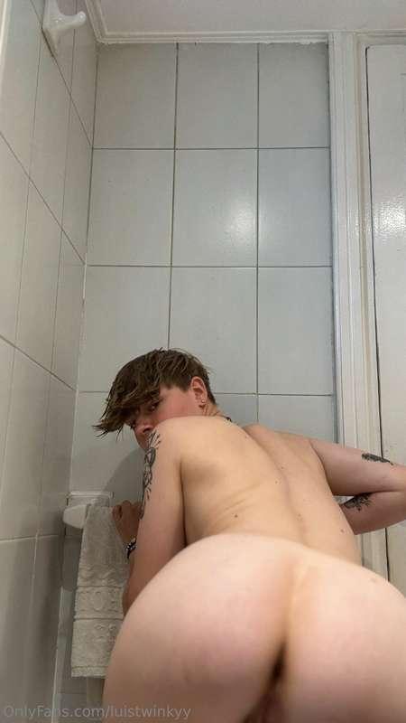 You can use whatever hole you like 😉