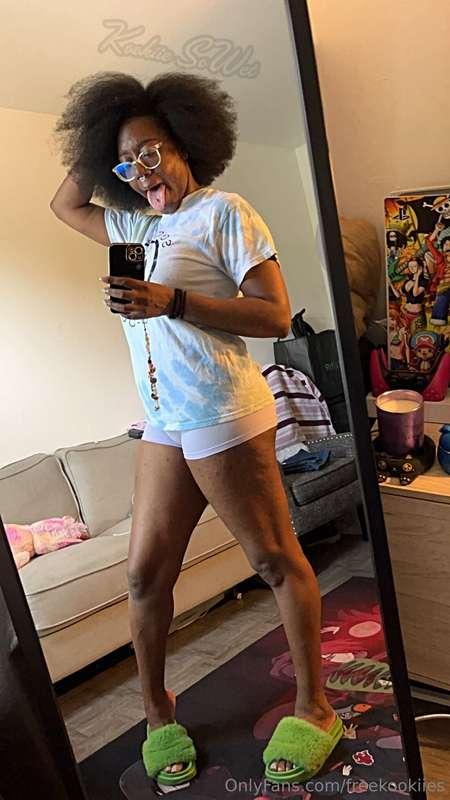 some photos/videos of me after blow drying my hair