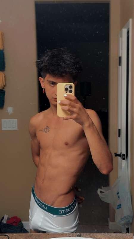I swear i always want head when i get out of the shower 😶‍🌫️..