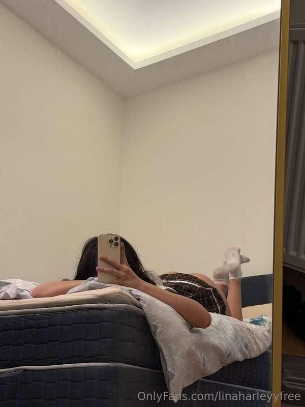 Aynanın önündeyken üstümde beni sert sert becerdiğini görmek..