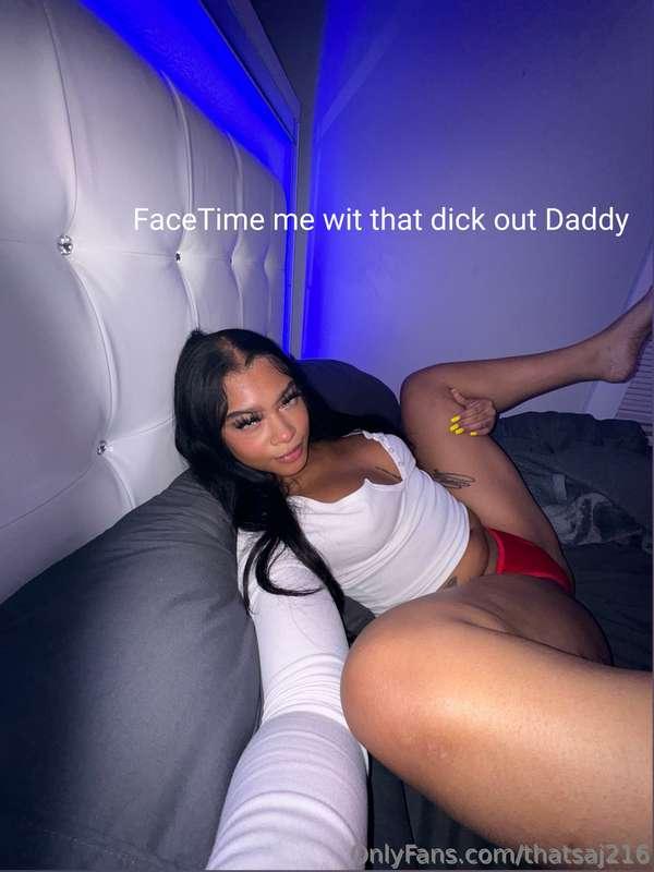 I wanna se which one of my followers has the dick im sit on ..
